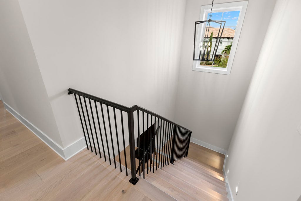 craftsmanship-staircase-wood-flooring